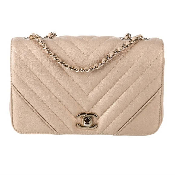 Meet your Posher, Cherlaine - Picture 1 of 1